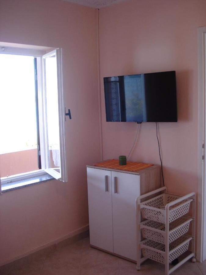 Apartmani Mirko Ljubac Ražanac Екстериор снимка